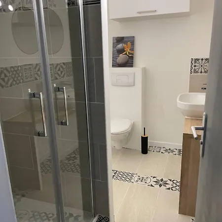 T2 Proche Du Futuroscope