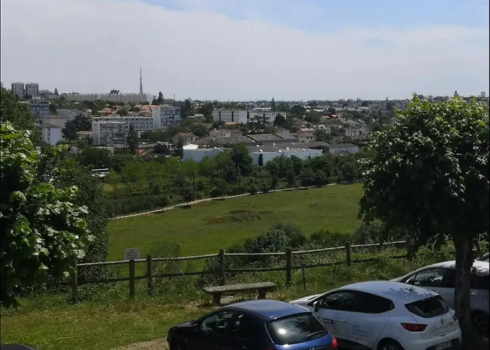 T2 Proche Du Futuroscope 普瓦捷